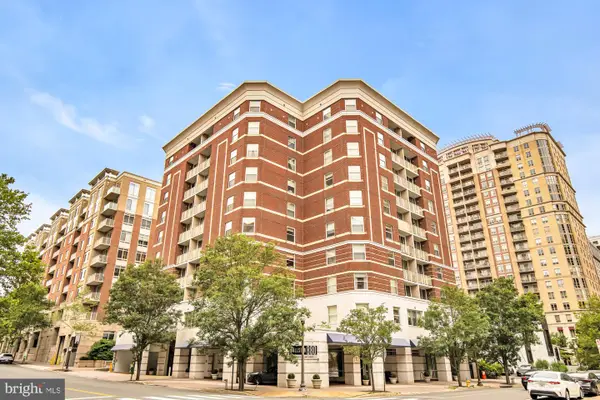 880 N Pollard St #801, ARLINGTON, VA 22203