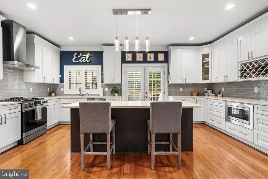 613 S Buchanan St, Arlington, VA 22204 - #3