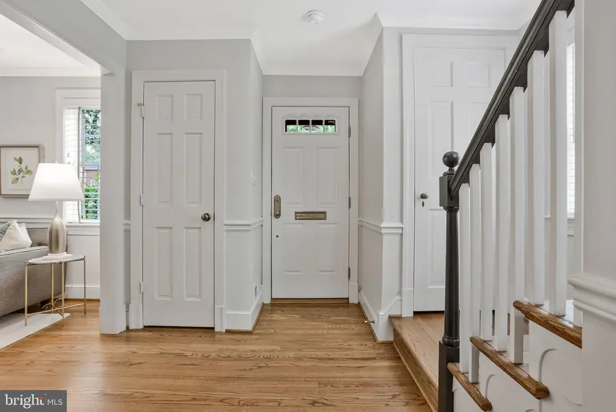 1200 N Illinois St, Arlington, VA 22205 - #2