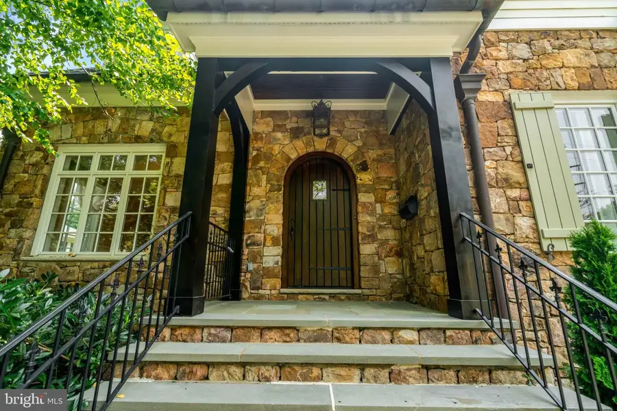 3212 N Rochester St, Arlington, VA 22213 - #3
