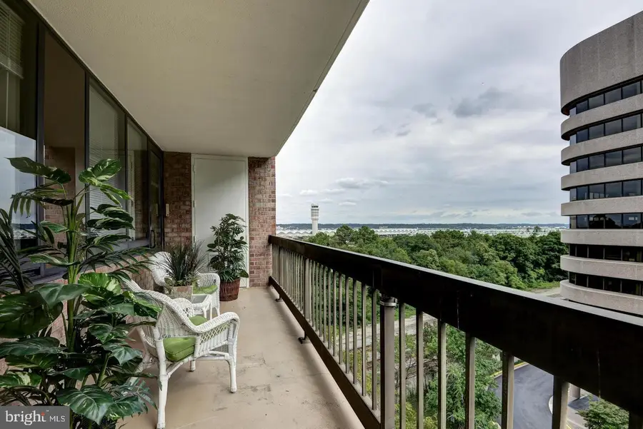1805 Crystal Dr #713s, Arlington, VA 22202 - #3