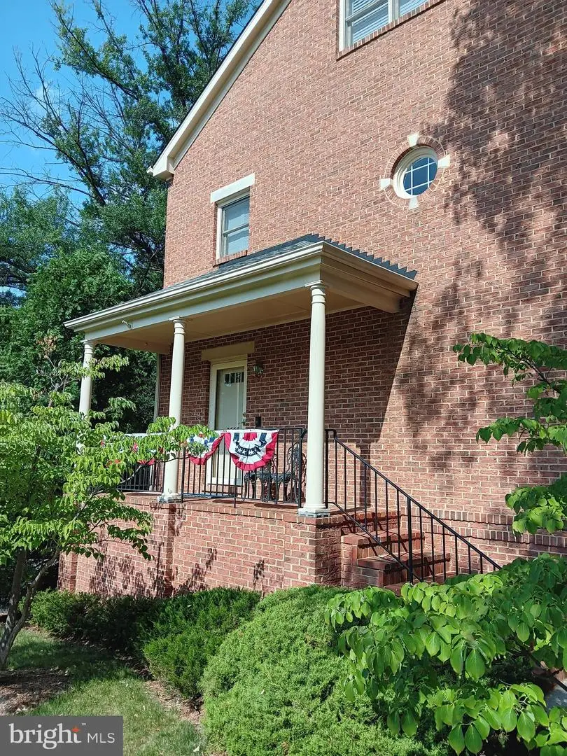 2638 Fairfax Dr, Arlington, VA 22201 - #1