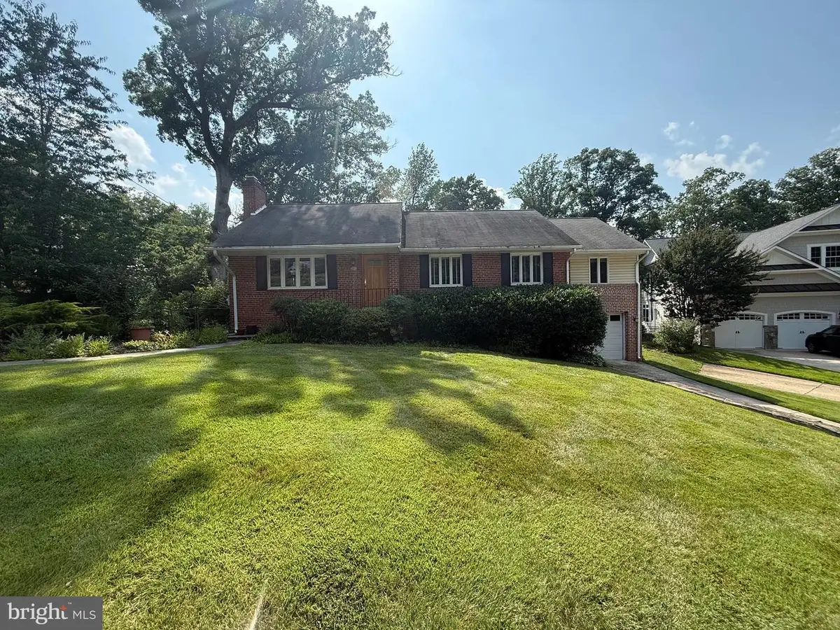 2616 N Upland St, Arlington, VA 22207 - #1