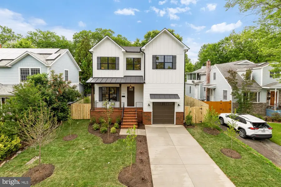 923 17th St S, Arlington, VA 22202 - #3