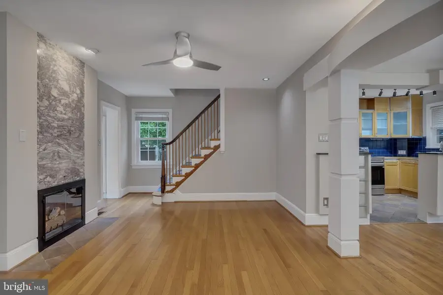 1706 N Glebe Rd, Arlington, VA 22207 - #2