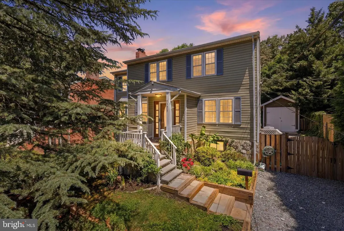 5935 15th St N, Arlington, VA 22205 - #1