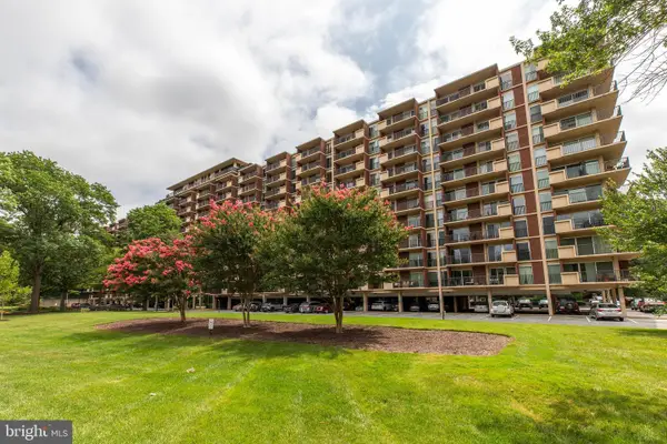1300 Army Navy Dr #814, ARLINGTON, VA 22202