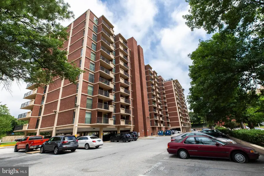 1300 Army Navy Dr #814, Arlington, VA 22202 - #3