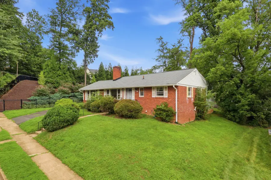 3707 John Marshall Dr, Arlington, VA 22207 - #3