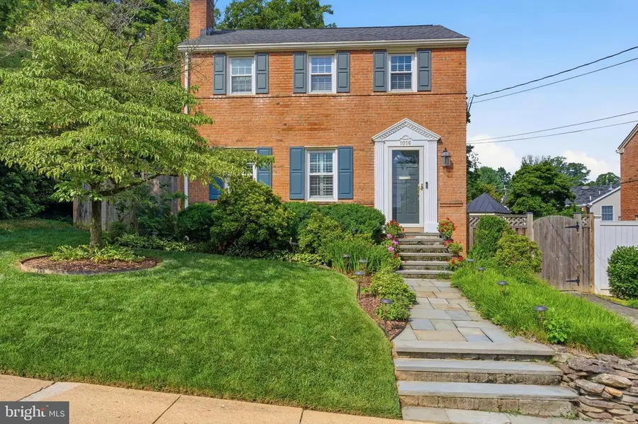 1016 N Larrimore St, Arlington, VA 22205 - #2