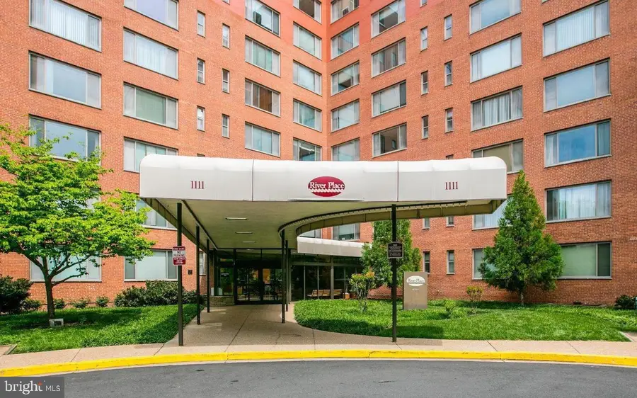 1111 Arlington Blvd #329, Arlington, VA 22209 - #2