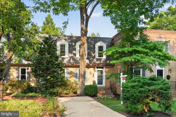 1303 N Lynnbrook Dr N, ARLINGTON, VA 22201