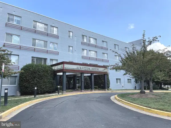 3601 5th St S #210, ARLINGTON, VA 22204