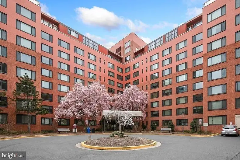 1111 Arlington Blvd #602, Arlington, VA 22209 - #1