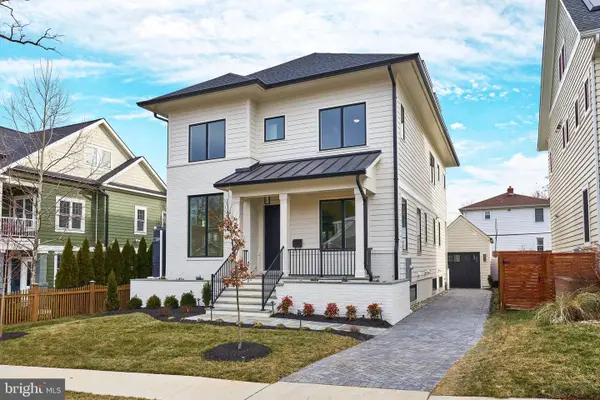 800 N Danville St, ARLINGTON, VA 22201