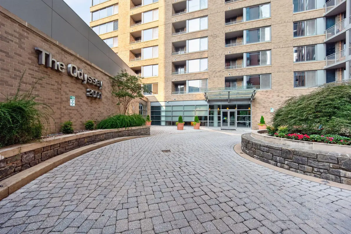 2001 15th St N #1102, Arlington, VA 22201 - #1