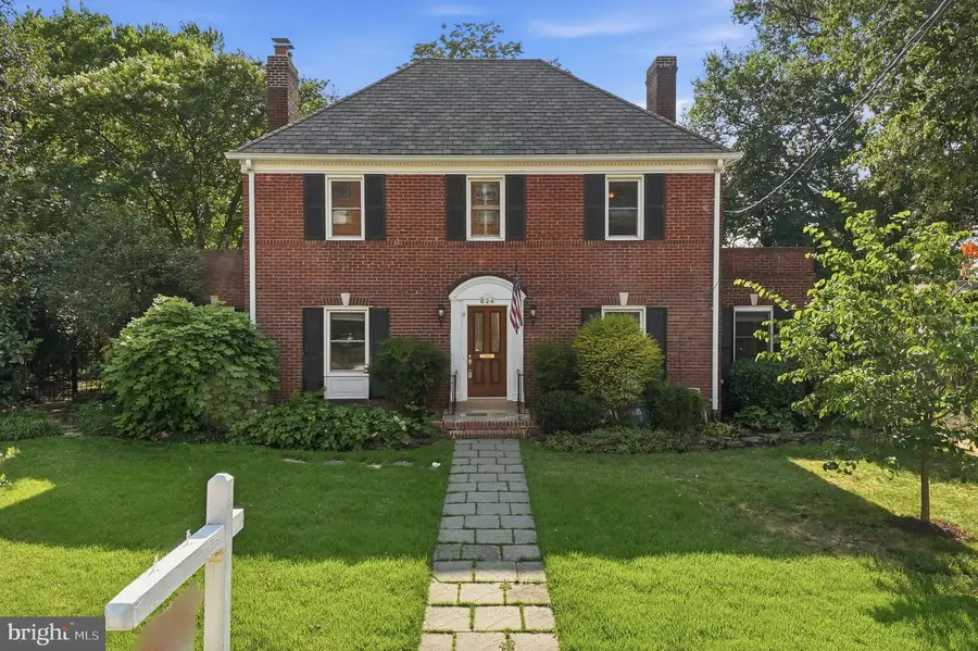 824 S Courthouse Rd, Arlington, VA 22204 - #3