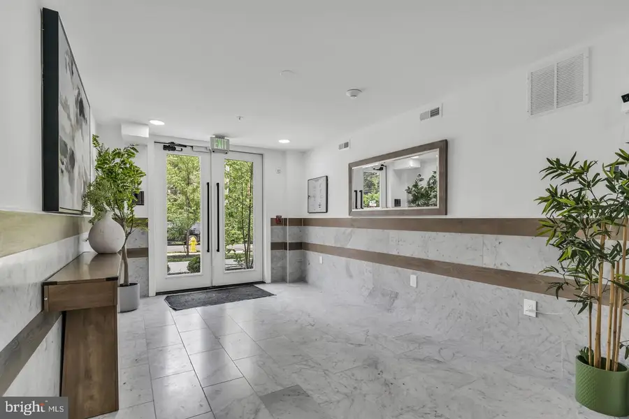 1201 N Quinn St #101, Arlington, VA 22209 - #2