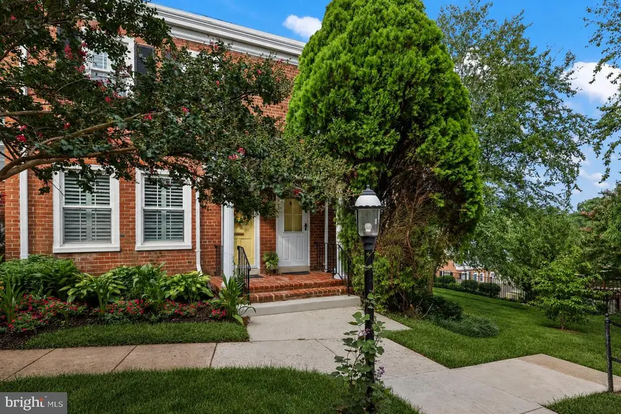 4217 32nd Rd S, Arlington, VA 22206 - #2
