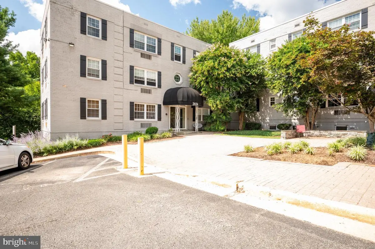 2026 N Vermont St #301, Arlington, VA 22207 - #1