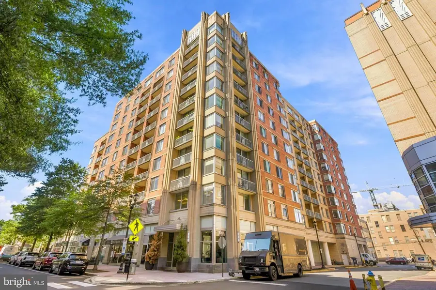 1020 N Highland St #524, Arlington, VA 22201 - #3