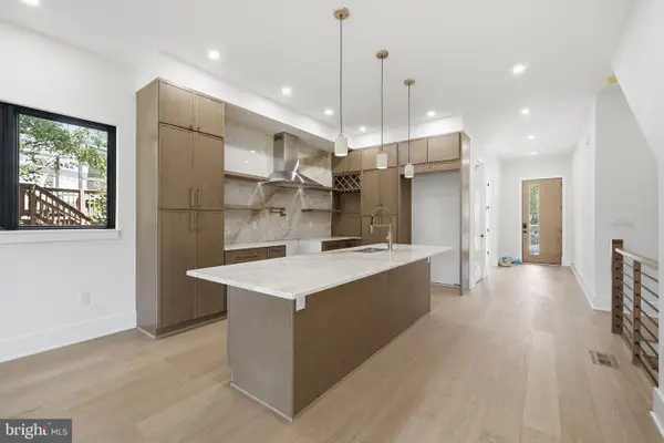844 N Burlington St, ARLINGTON, VA 22203