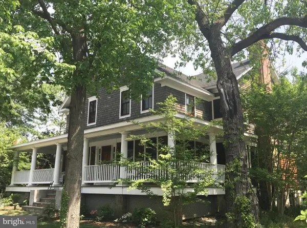 819 N Cleveland St, ARLINGTON, VA 22201