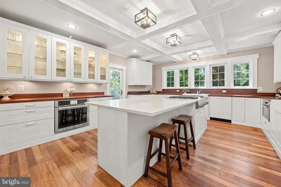 132 S Garfield St, Arlington, VA 22204 - #3