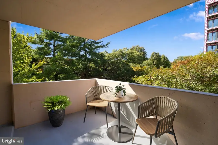 4141 N Henderson Rd #210, Arlington, VA 22203 - #3