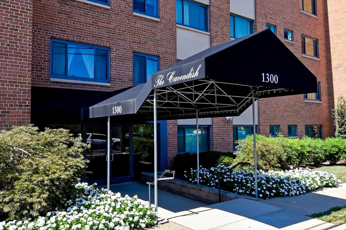 1300 S Arlington Ridge Rd #204, Arlington, VA 22202 - #1