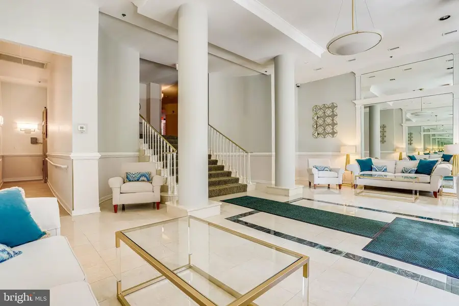 1050 N Taylor St #1-203, Arlington, VA 22201 - #3