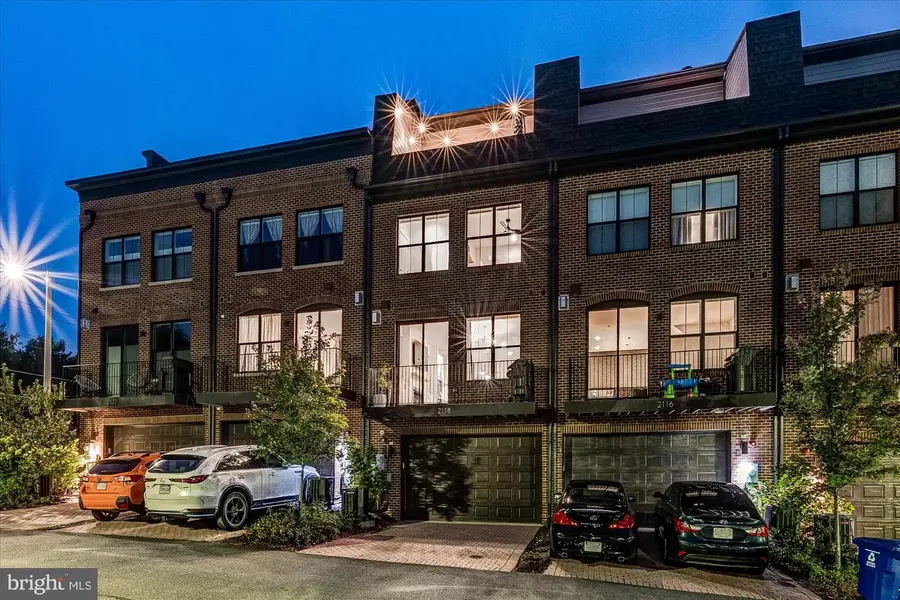 2118 18th St N, Arlington, VA 22202 - #2