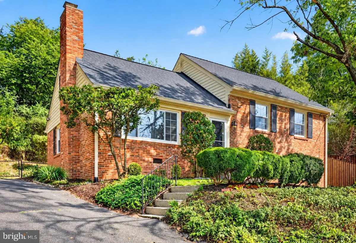 837 31st St S, Arlington, VA 22202 - #1