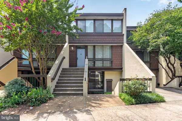 2208 S Randolph St S #1, ARLINGTON, VA 22204
