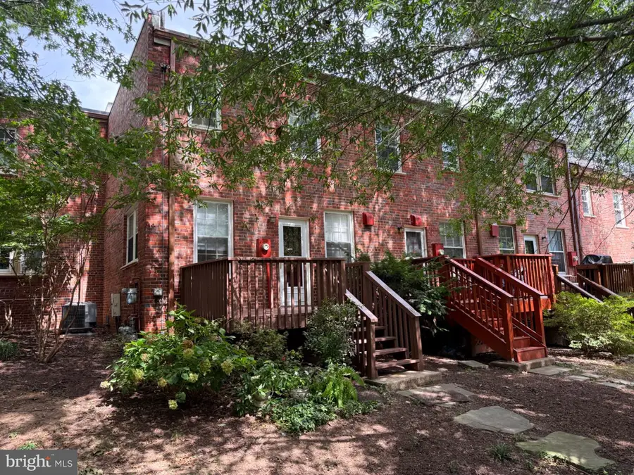 1400 S Barton St S #424, Arlington, VA 22204 - #3