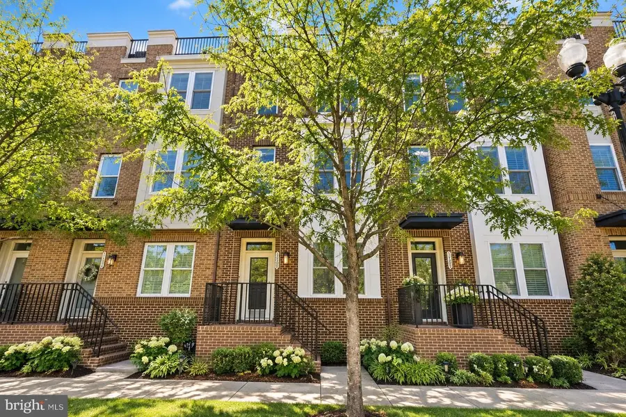 1132 S Glebe Rd, Arlington, VA 22204 - #2