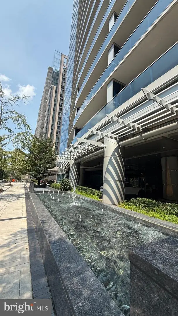 1881 N Nash St #408, Arlington, VA 22209 - #3