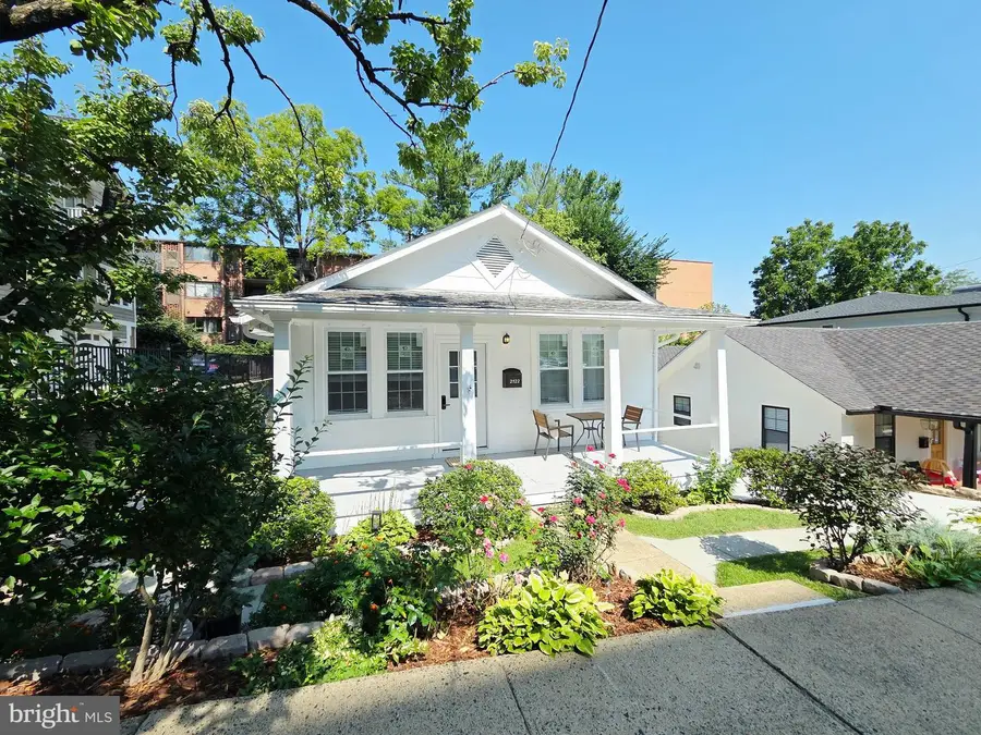 2122 N Thomas St, Arlington, VA 22207 - #3