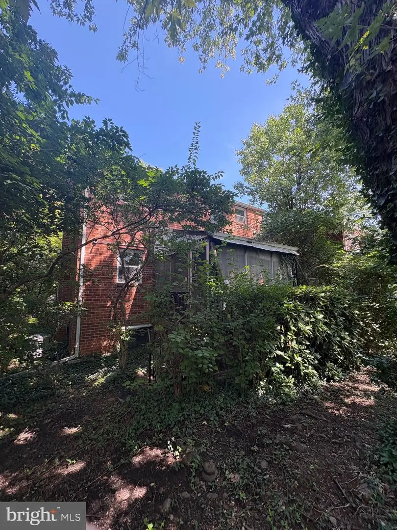 2108 N Illinois St, Arlington, VA 22205 - #3