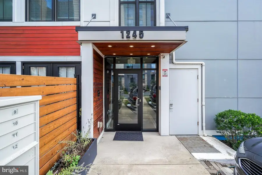 1245 N Pierce St #8, Arlington, VA 22209 - #3