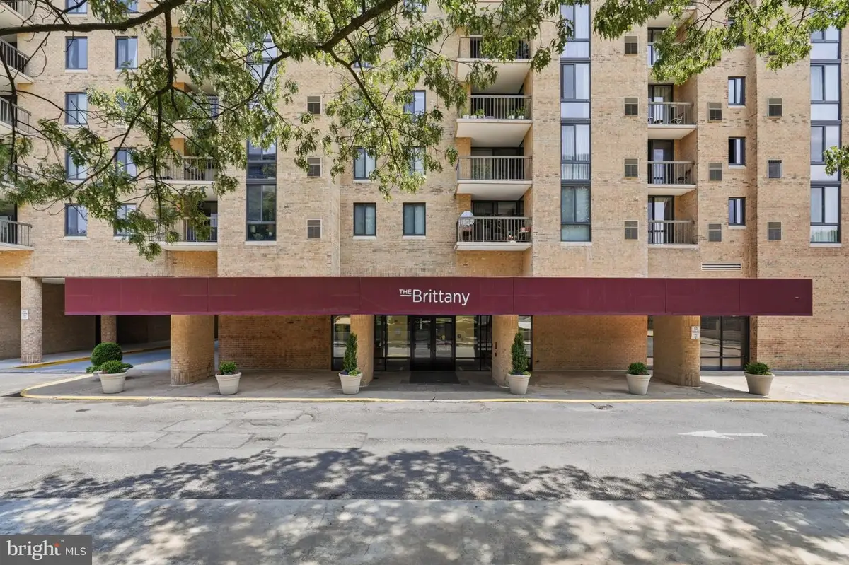 4500 S Four Mile Run Dr #301, Arlington, VA 22204 - #1
