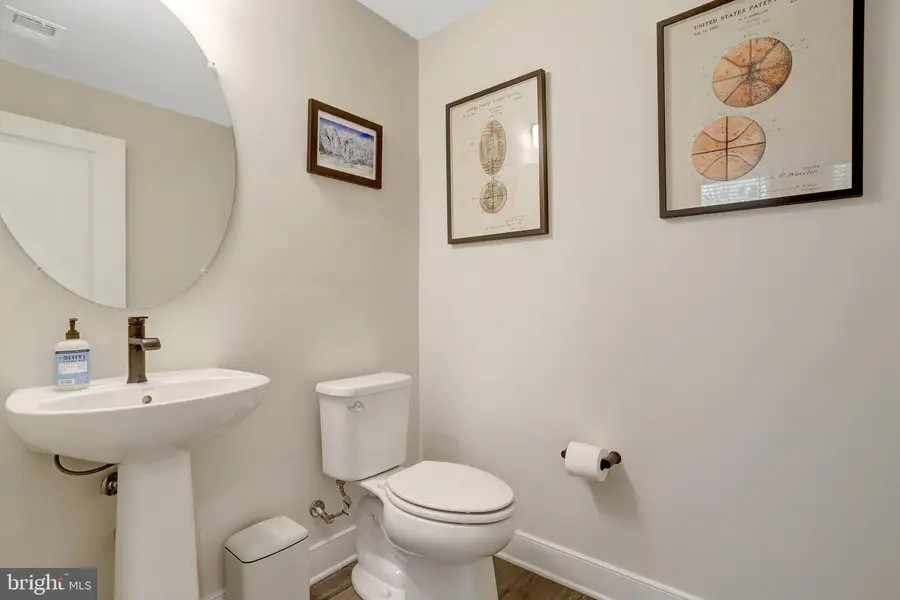1020 S Taylor Ct, Arlington, VA 22207 - #3
