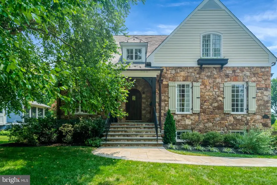 3212 N Rochester St, Arlington, VA 22213 - #2