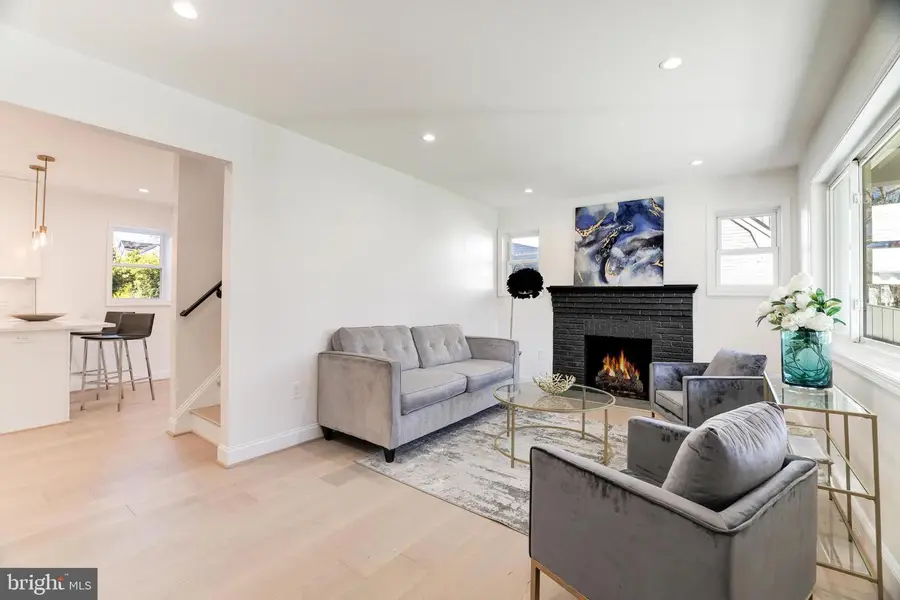 1243 N Taylor St, Arlington, VA 22201 - #2