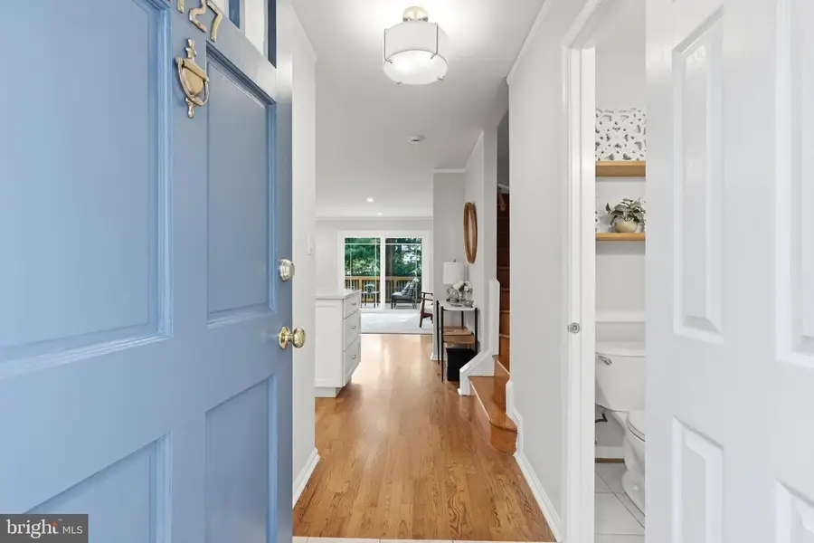2127 N Lincoln St, Arlington, VA 22207 - #2