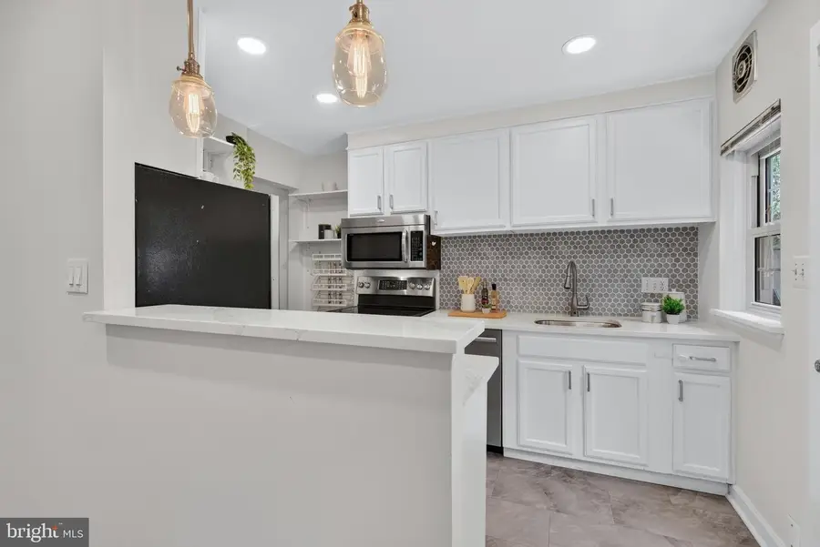 3465 S Stafford St #b, Arlington, VA 22206 - #3