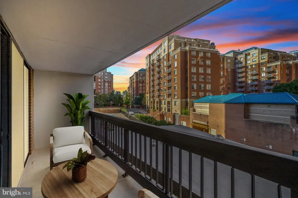 3800 Fairfax Dr #105, Arlington, VA 22203 - #1