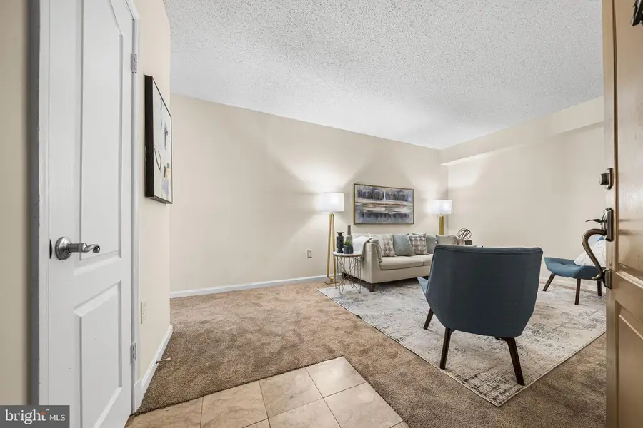 1211 S Eads St #1305, Arlington, VA 22202 - #3