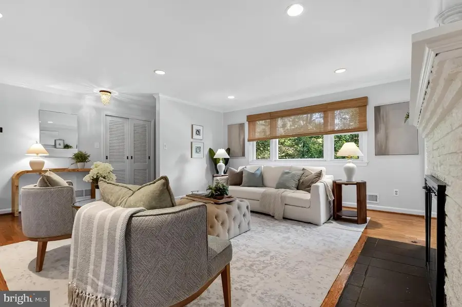 5200 Old Dominion Dr, Arlington, VA 22207 - #3