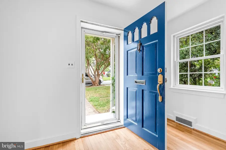 3716 2nd St S, Arlington, VA 22204 - #3